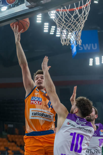 单纯因为一 单纯因为一