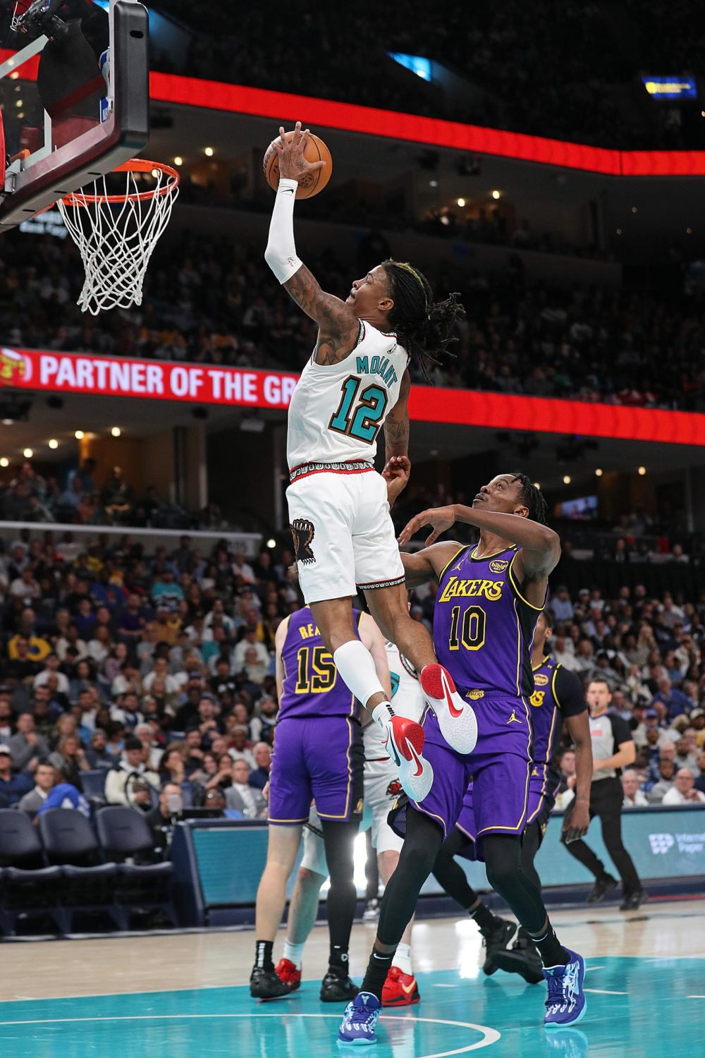 人拍案叫绝 人拍案叫绝