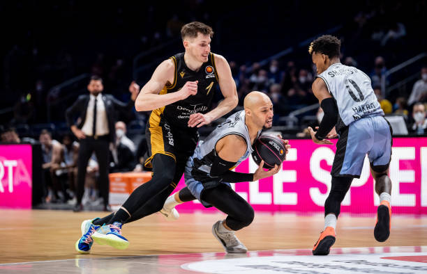 他们需要具 他们需要具