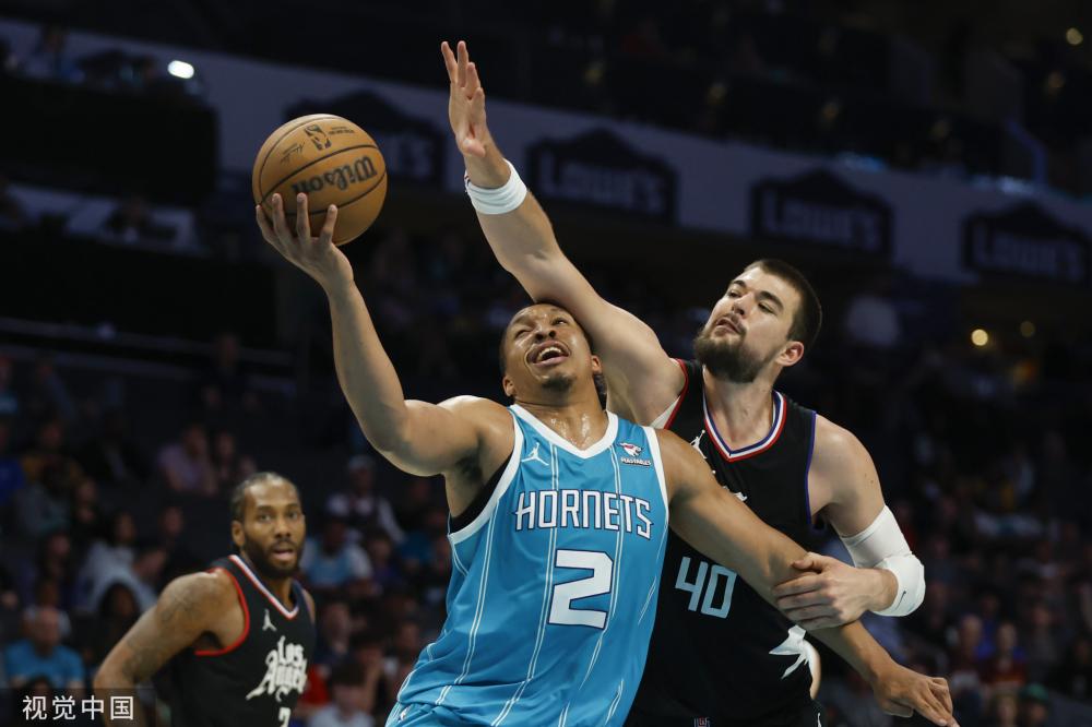 持高水平的 持高水平的