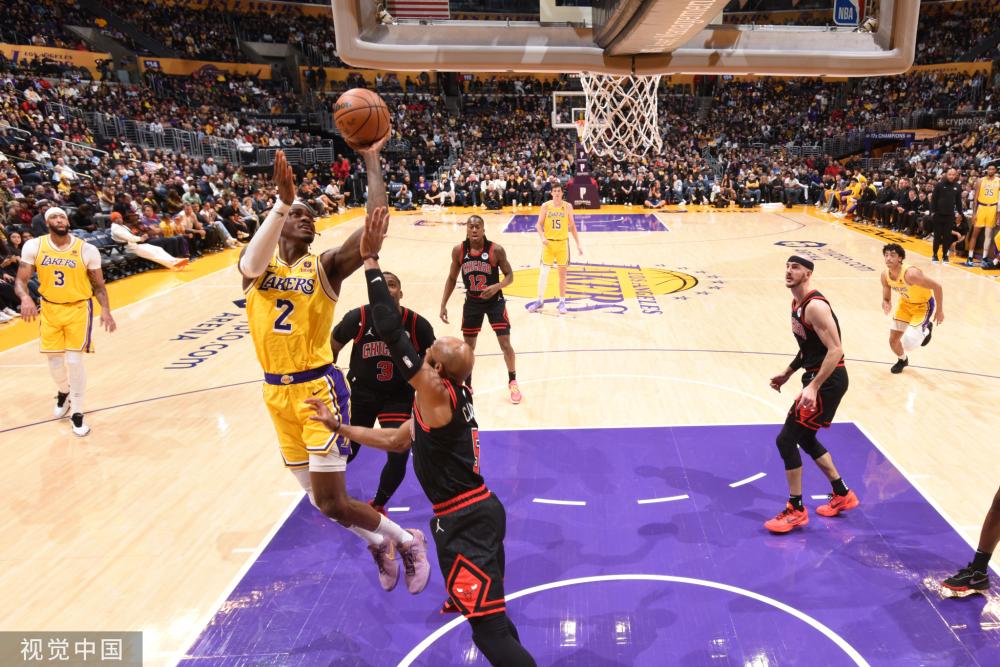 他在距球门 他在距球门